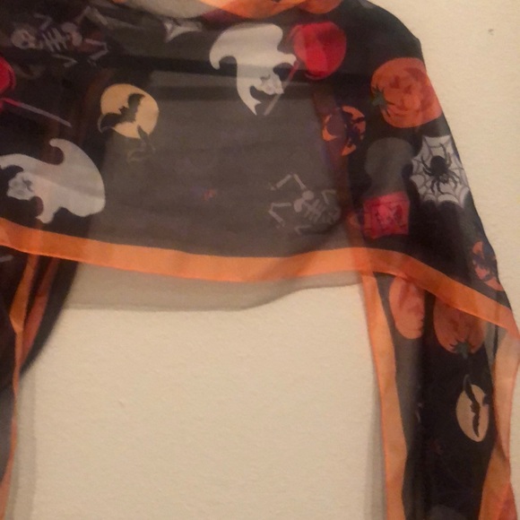 2 Scarf bundle - Picture 2 of 3